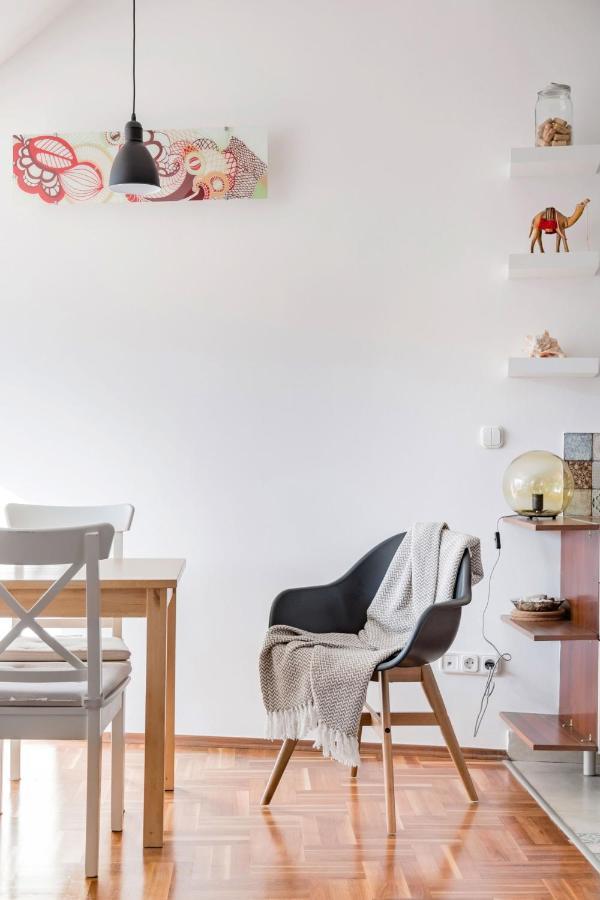 Relax Into Loft Living At A Light-Filled City Escape ブダペスト エクステリア 写真